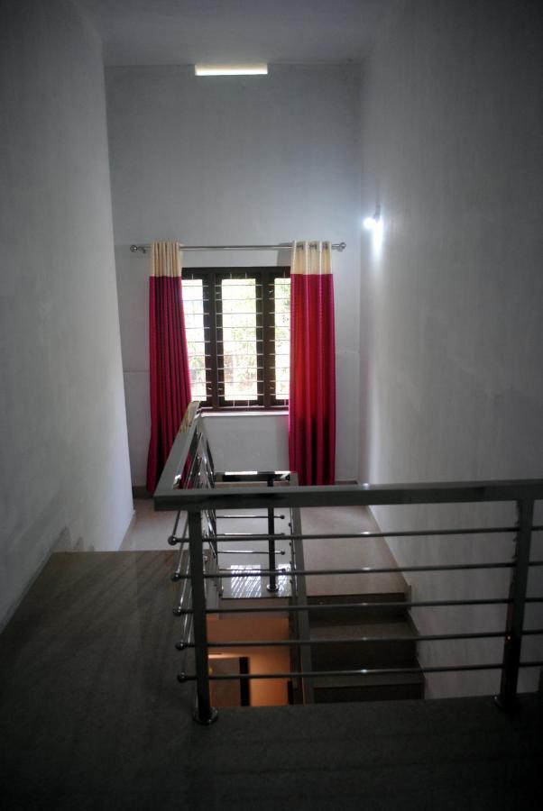 Nice Villa Irimbranallur Ngoại thất bức ảnh